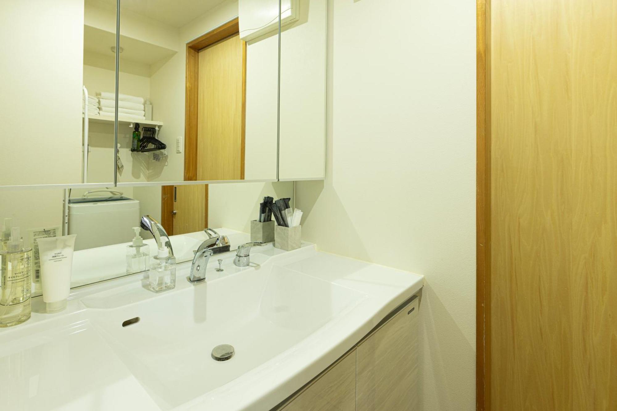 Rivil Hakata Apartment Fukuoka  Bagian luar foto